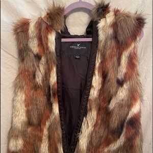 Women’s Vest with Hood